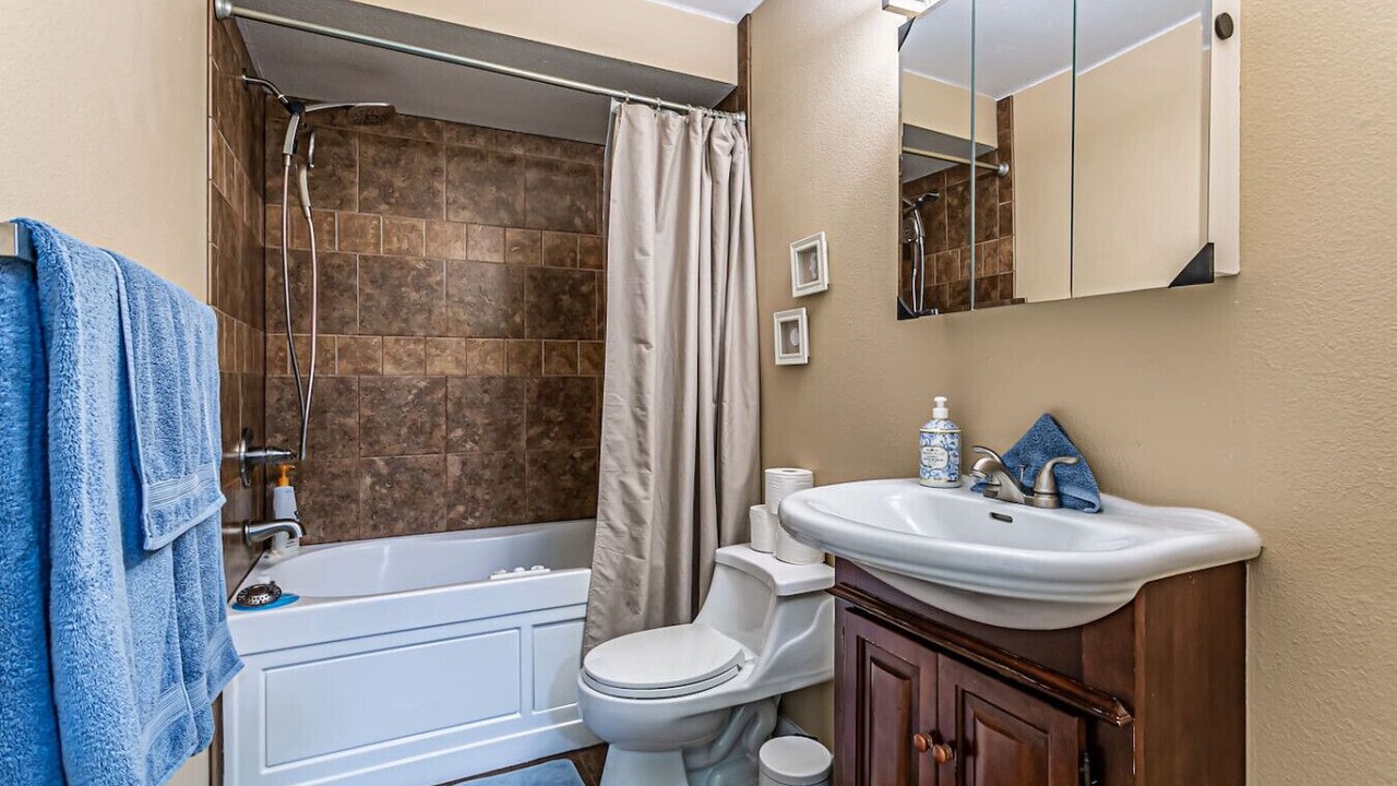 Photo of Bathroom in North End