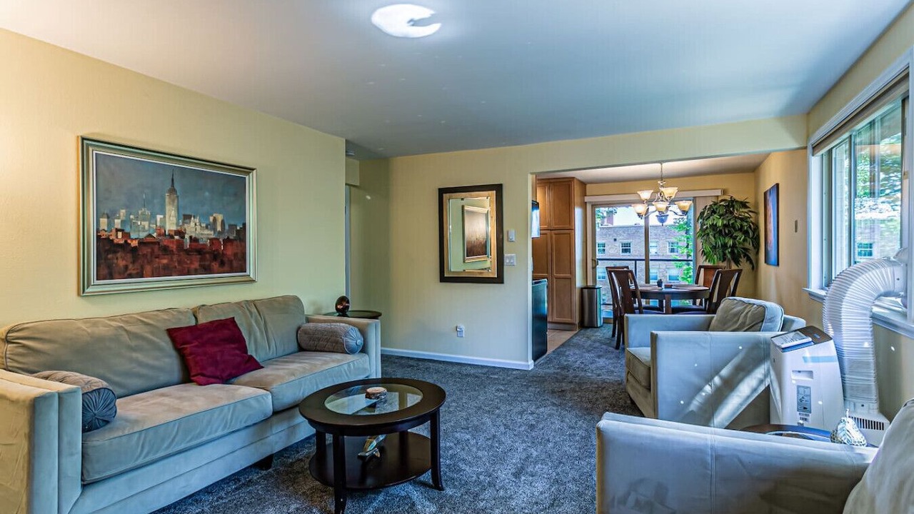 Photo of Livingroom in North End
