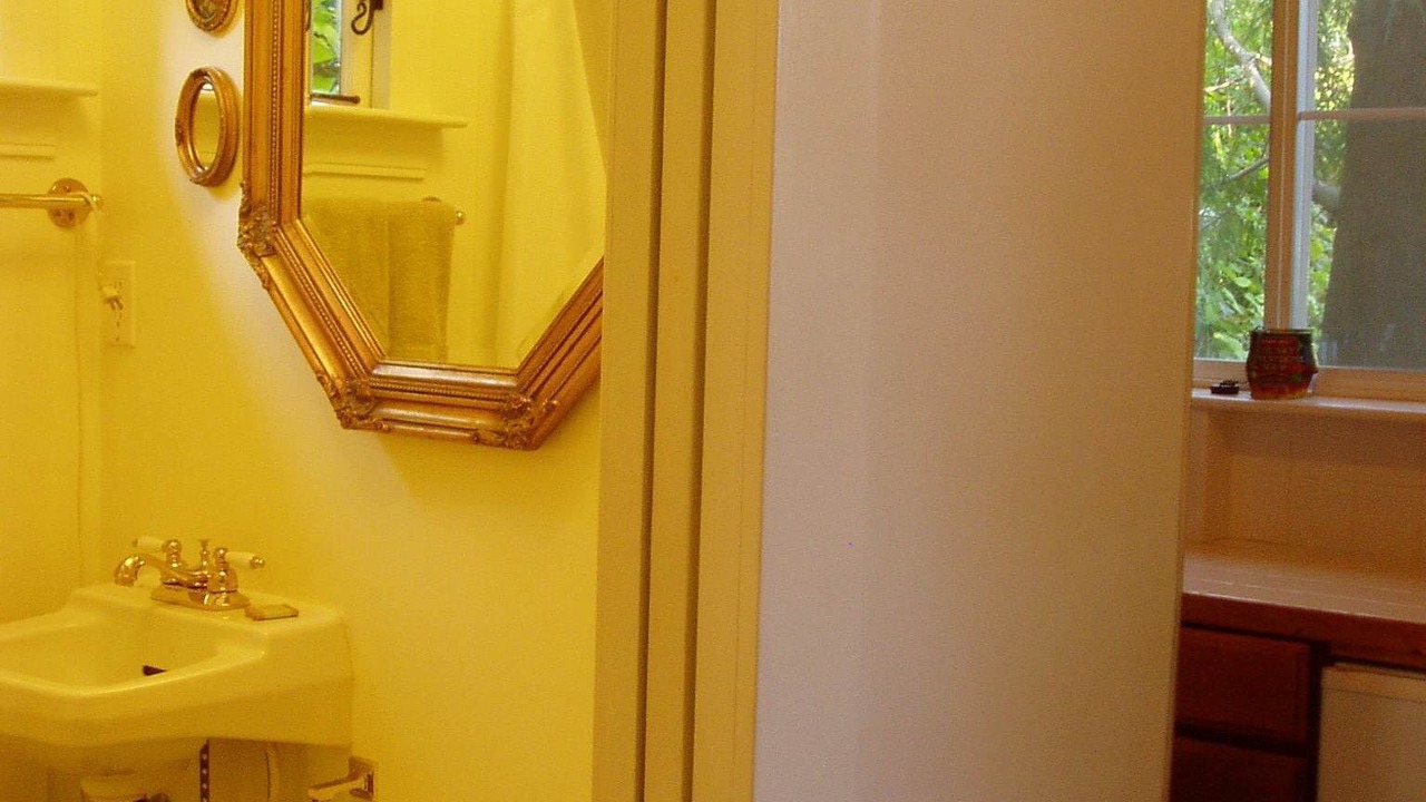 Photo of Bathroom in Point Roberts