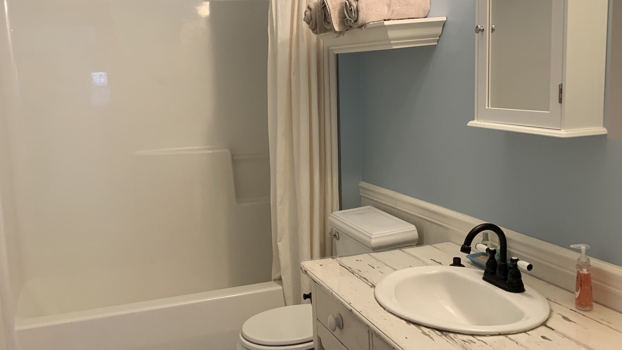 Photo of Bathroom in Manson