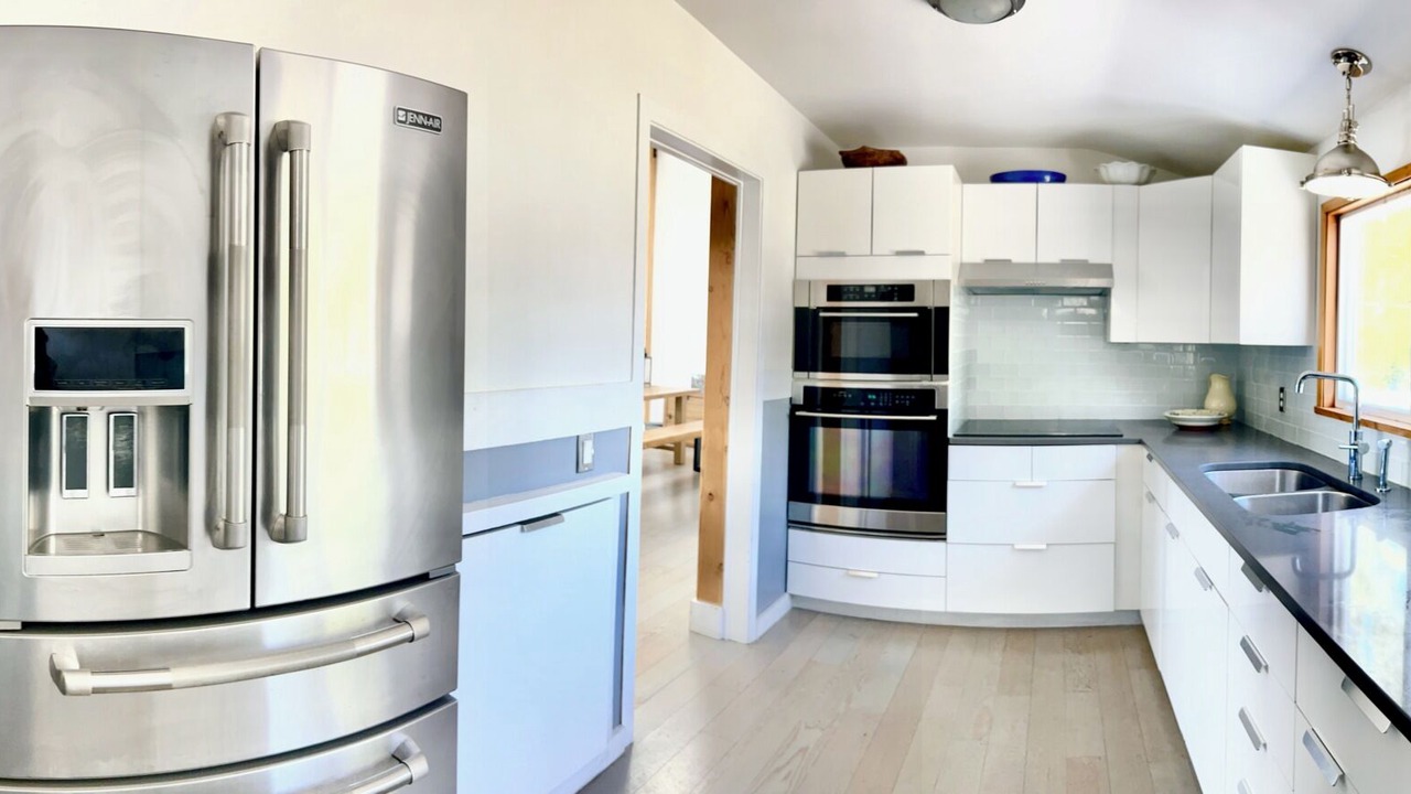 Photo of Kitchen in Point Roberts