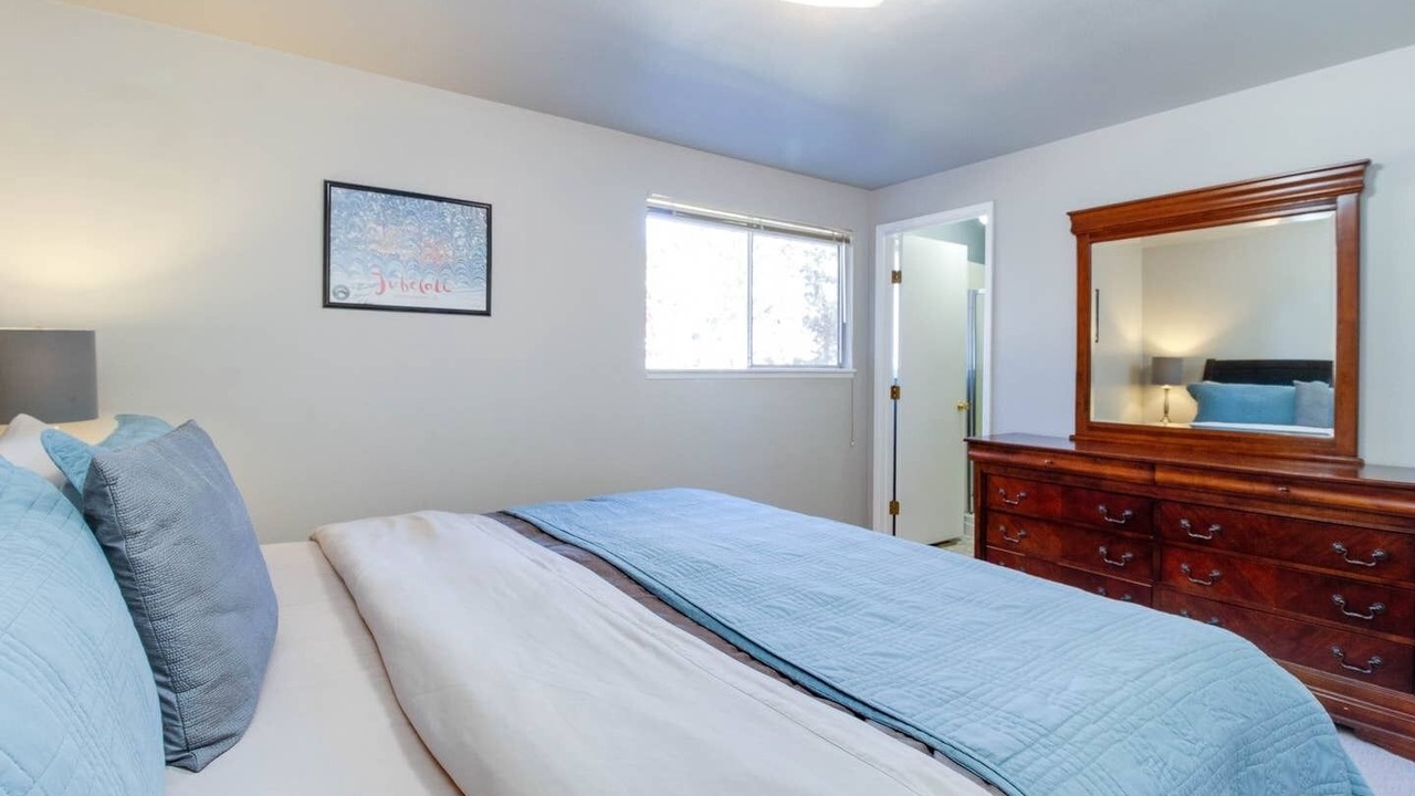 Photo of Bedroom in Bend