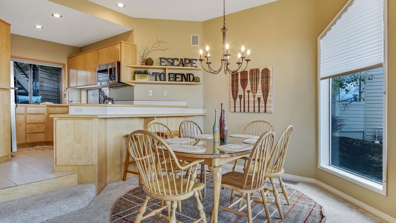 Photo of Livingroom in Century West