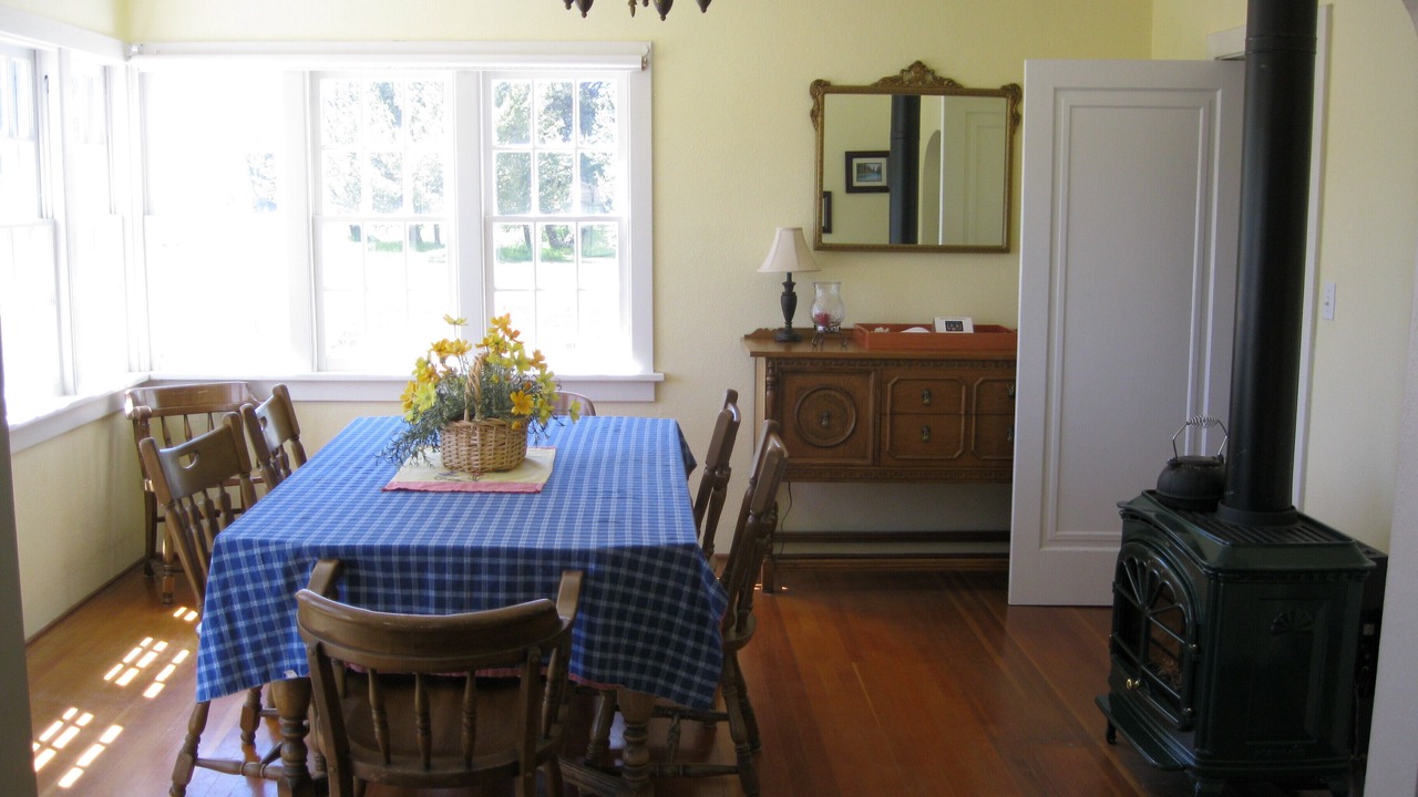 Photo of Bedroom in Fort Klamath