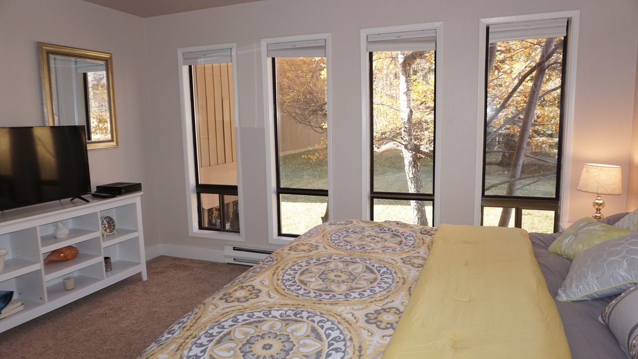 Photo of Bedroom in Warm Springs
