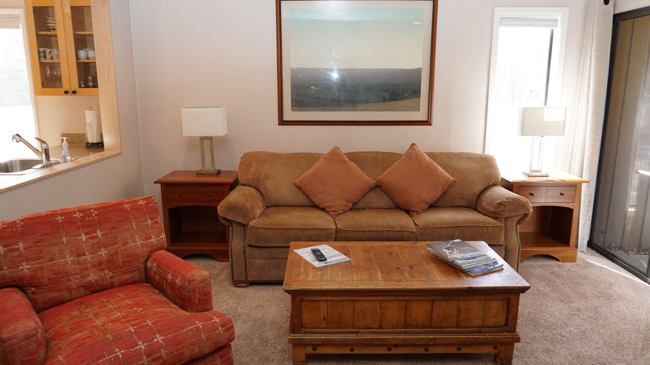 Photo of Livingroom in Warm Springs
