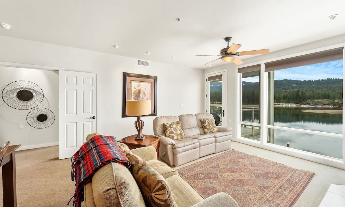 Photo of Livingroom in Post Falls