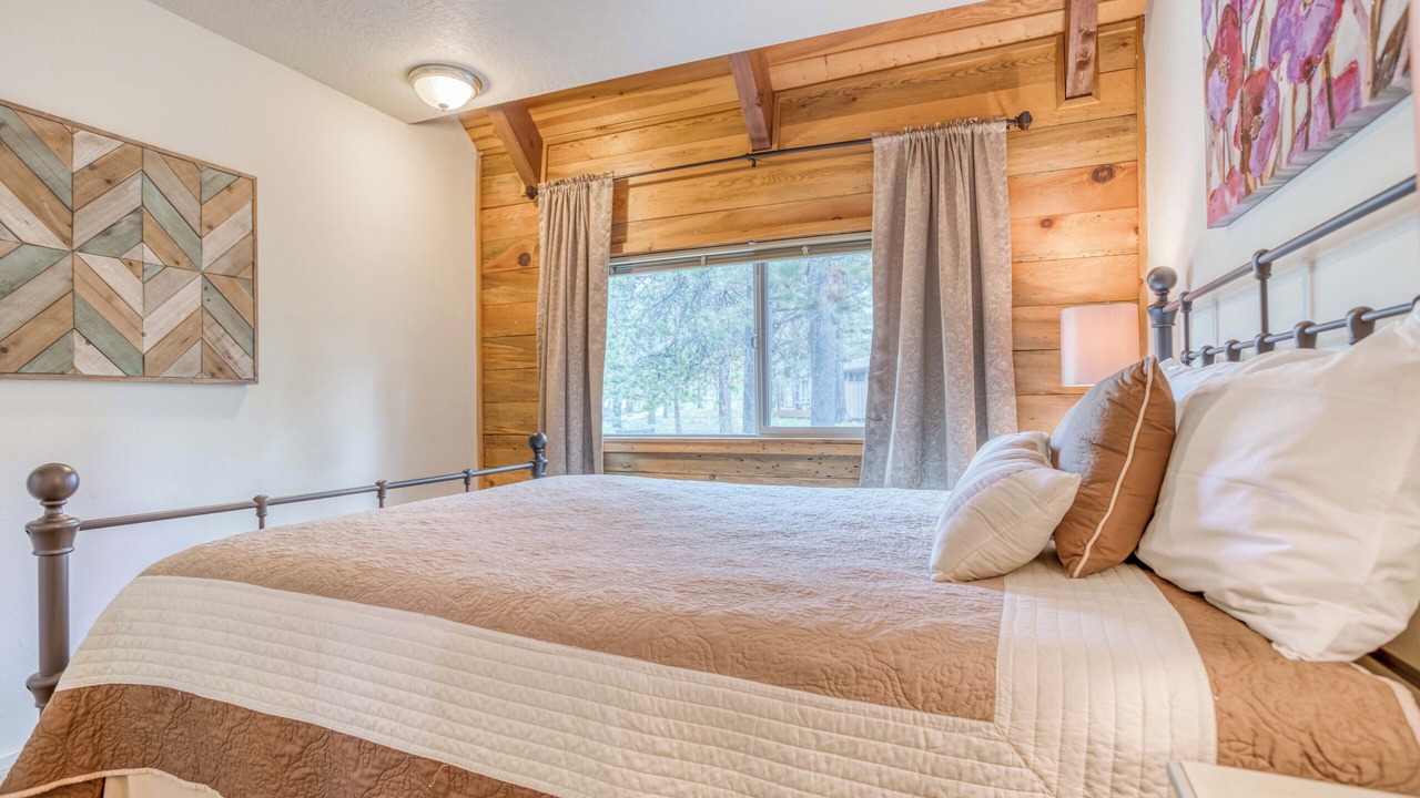 Photo of Bedroom in Deer Park