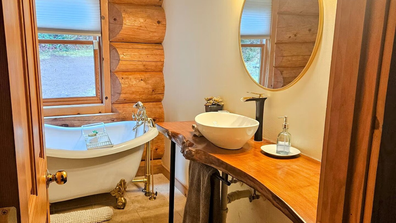 Photo of Bathroom in Riverbend