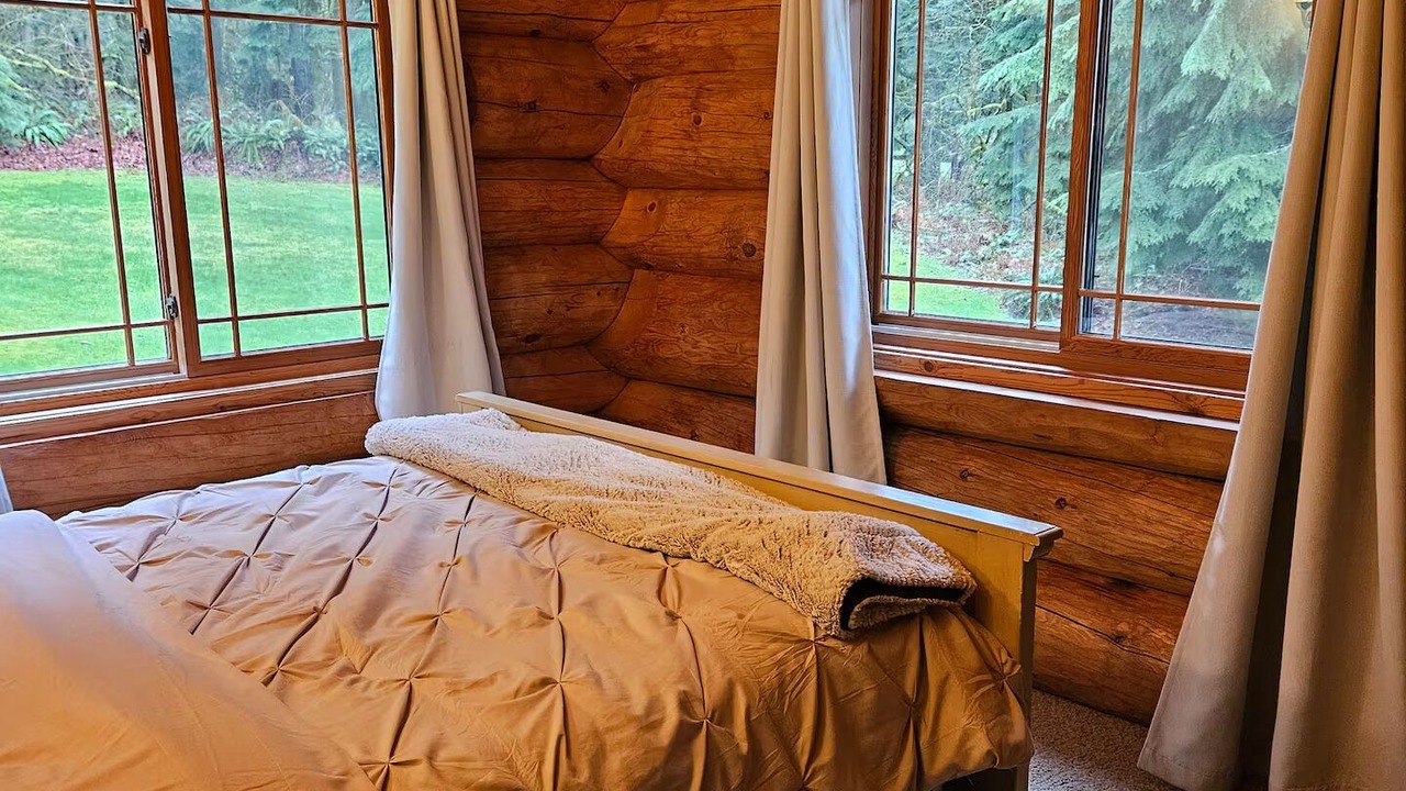 Photo of Bedroom in Riverbend