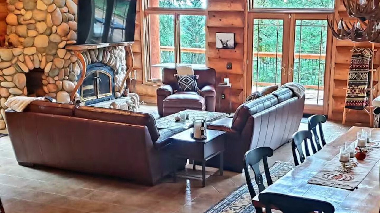 Photo of Livingroom in Riverbend