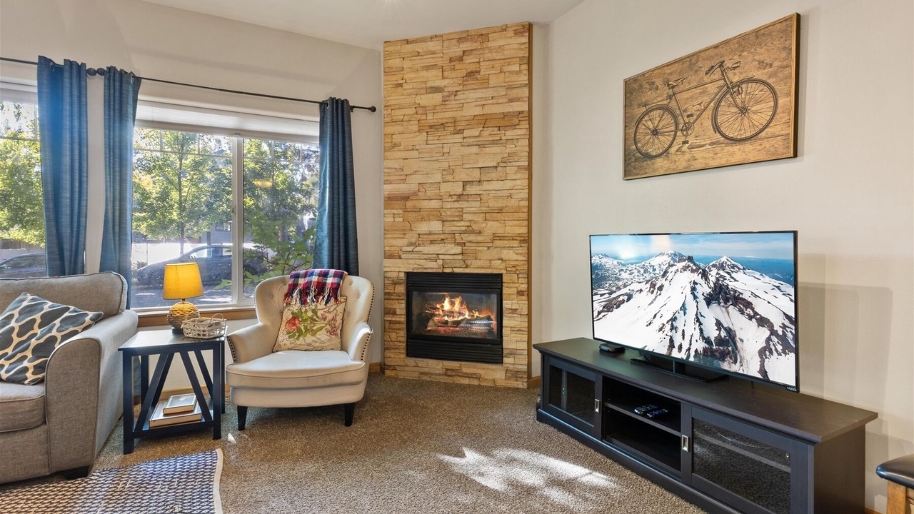 Photo of Livingroom in River West