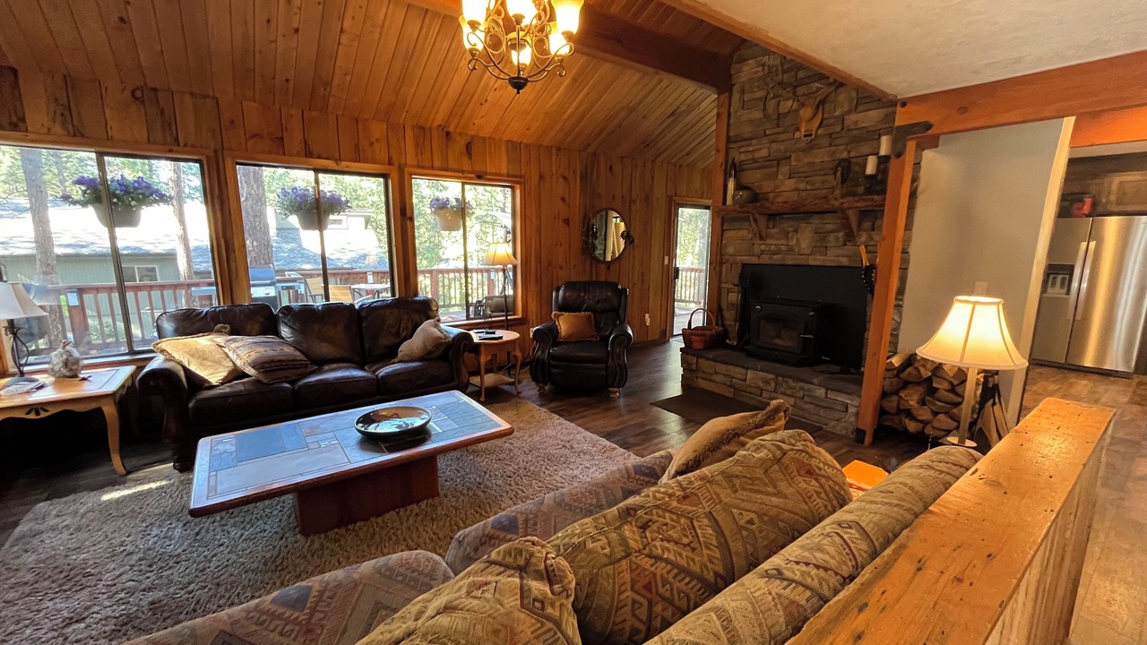 Photo of Bedroom in Black Butte Ranch