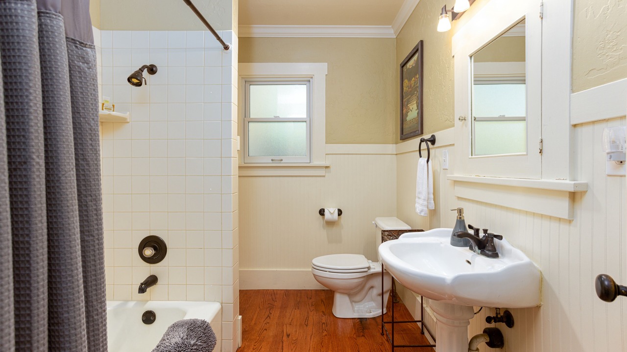 Photo of Bathroom in River Terrace