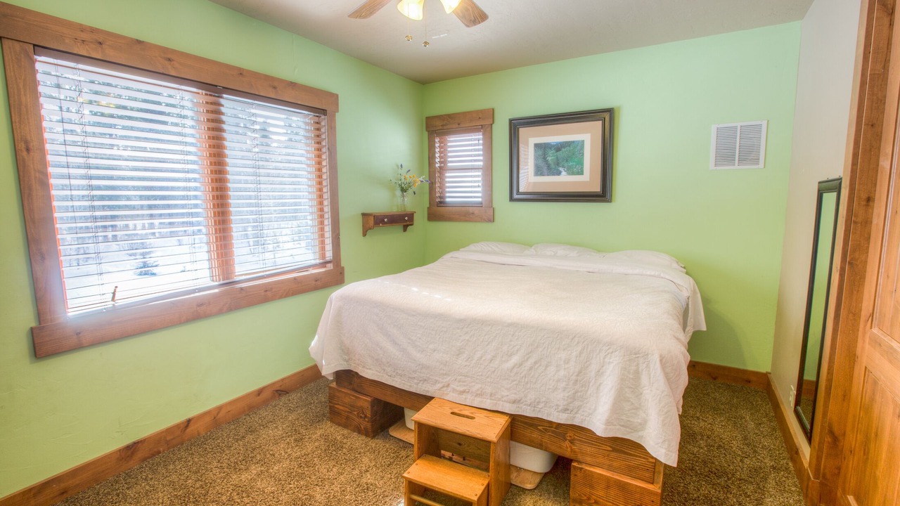 Photo of Bedroom in Featherville