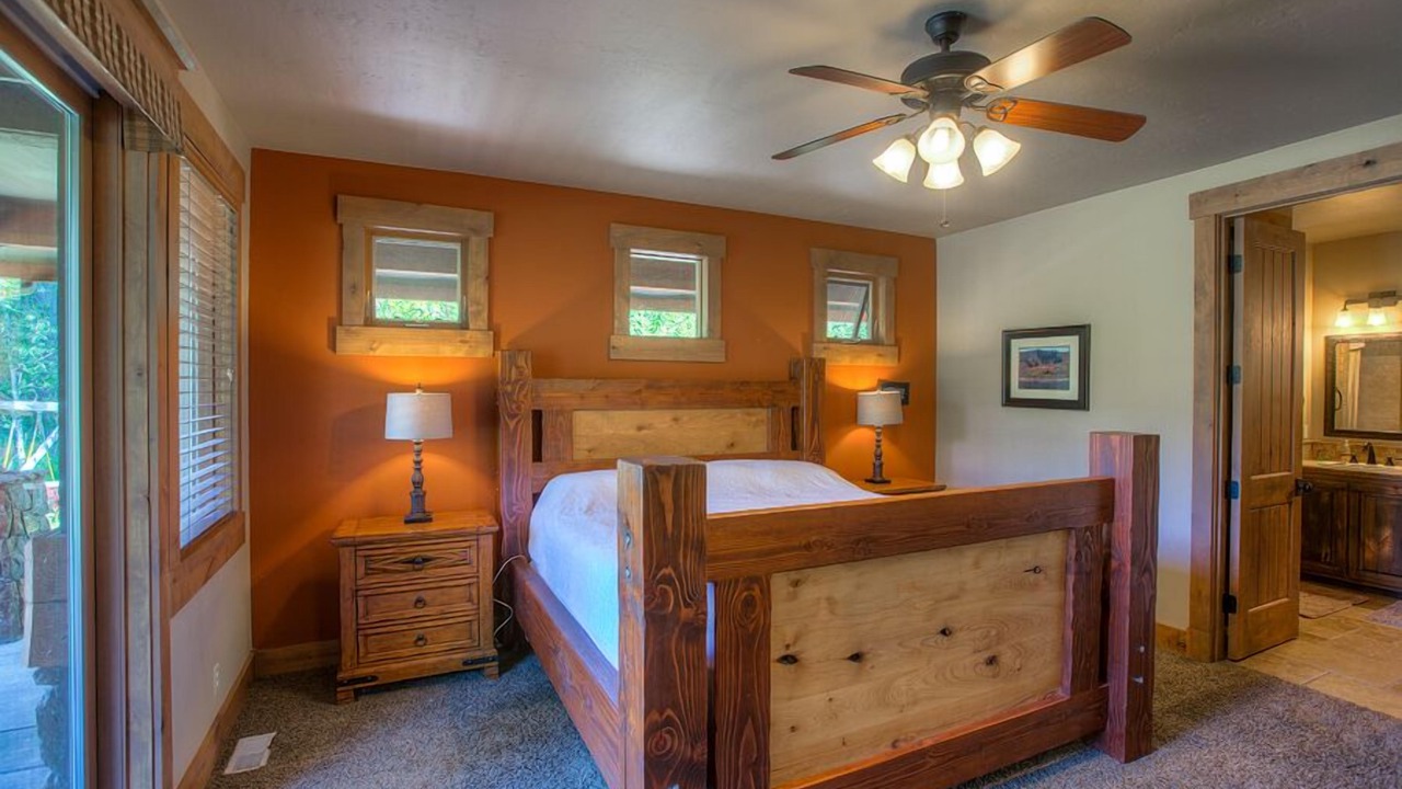 Photo of Bedroom in Featherville
