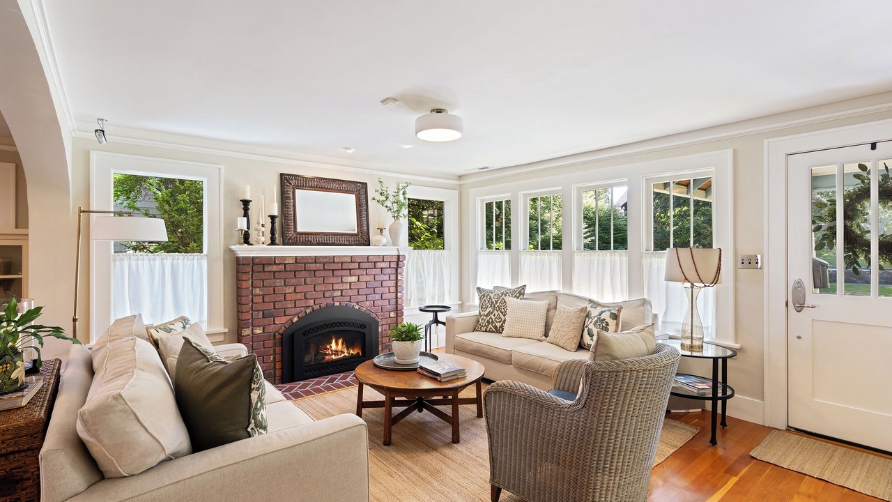 Photo of Livingroom in Old Bend