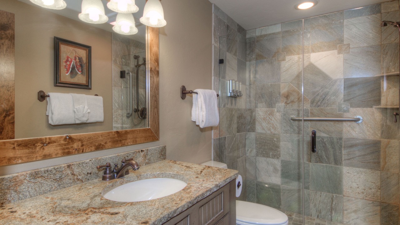 Photo of Bathroom in Powder Ridge