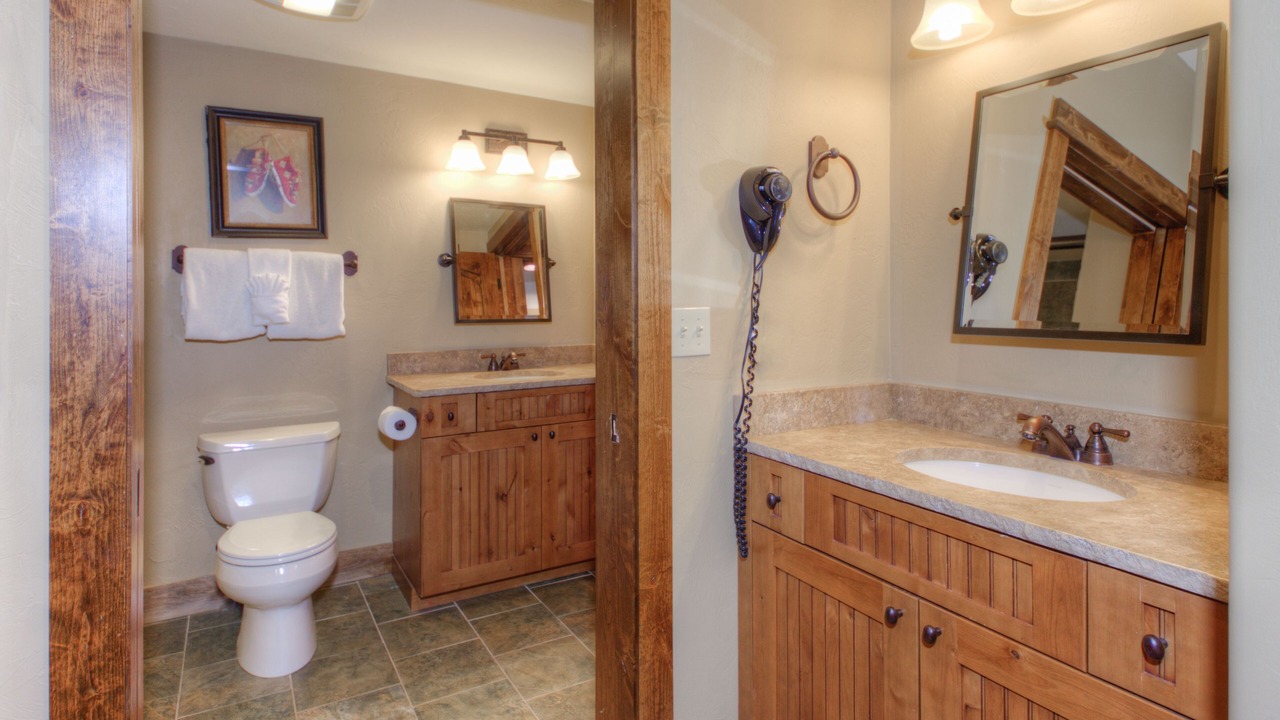 Photo of Bathroom in Powder Ridge
