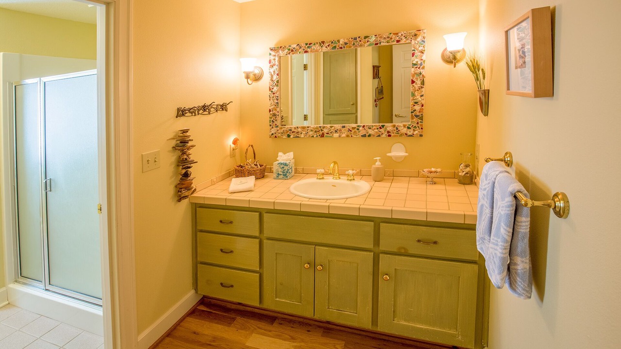 Photo of Bathroom in Rockaway Beach