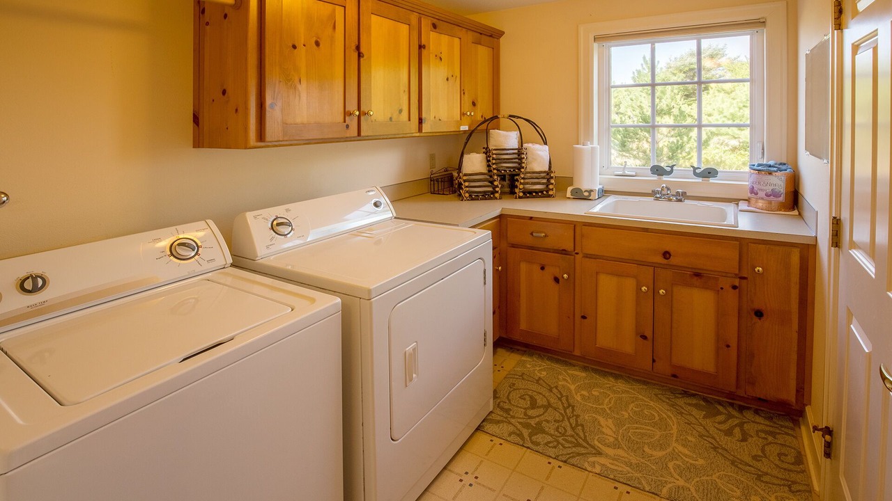 Photo of Bedroom in Rockaway Beach