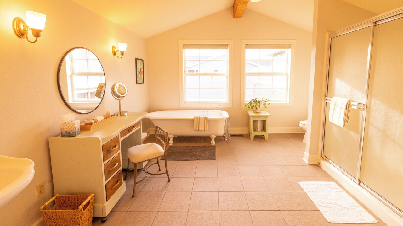 Photo of Bathroom in Rockaway Beach