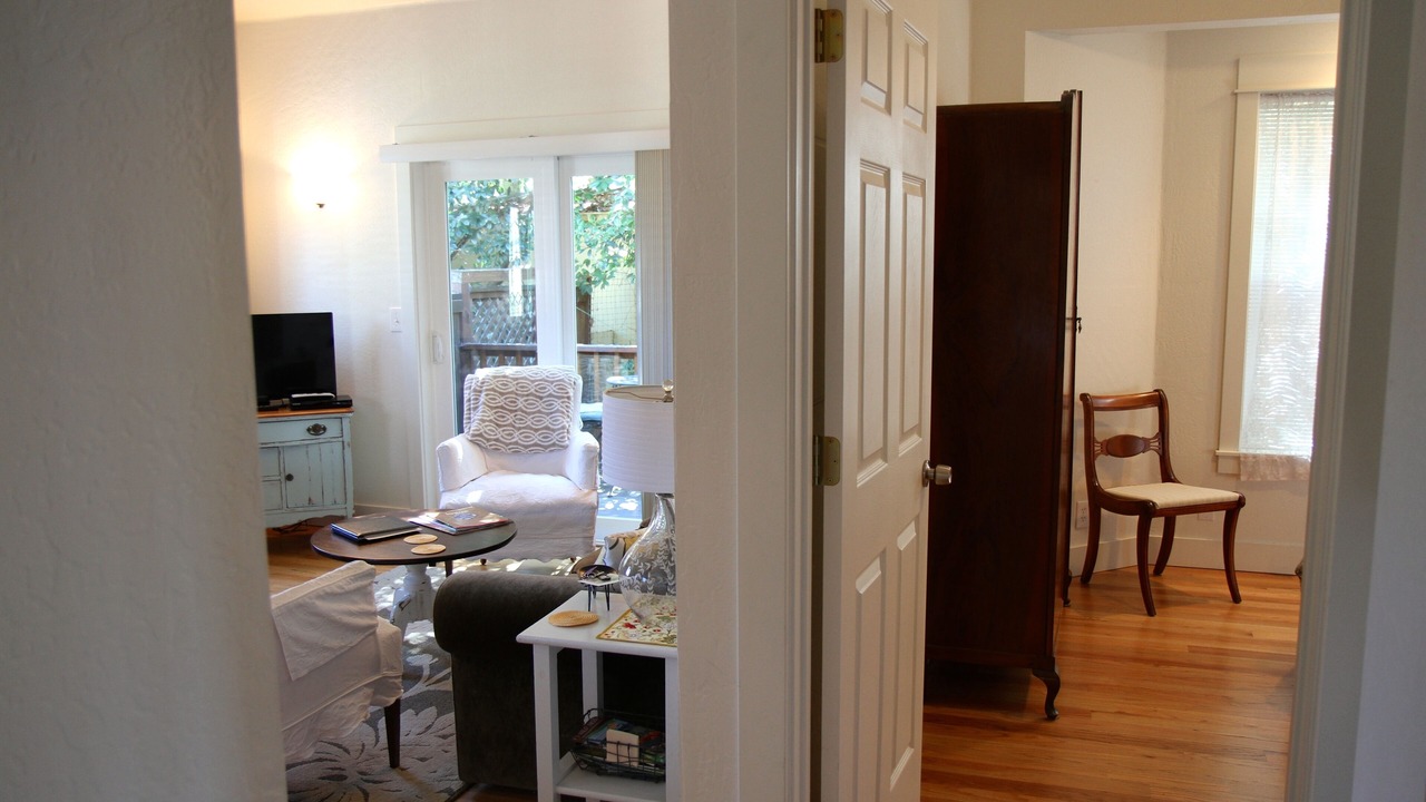 Photo of Livingroom in Historic Railroad District