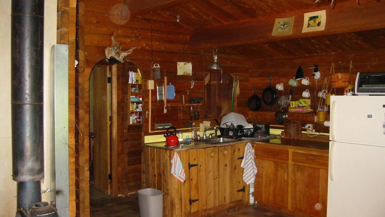 Photo of Others in Kelly