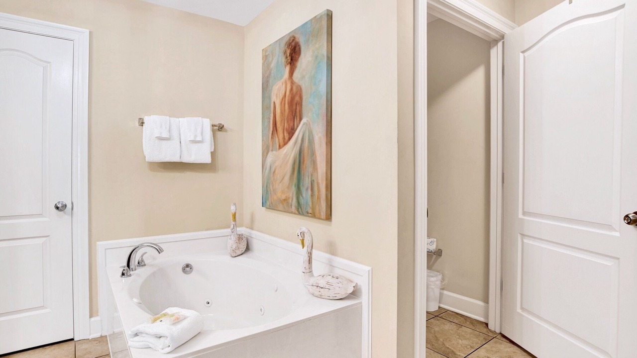 Photo of Bathroom in Orange Beach