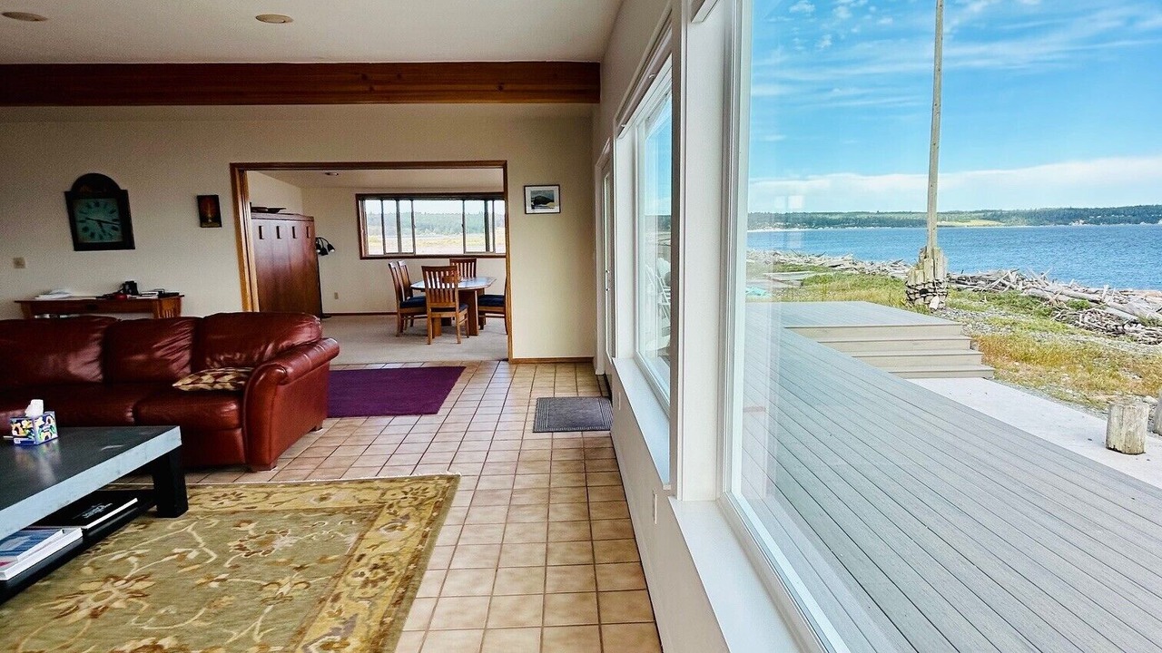 Photo of Bedroom in Coupeville
