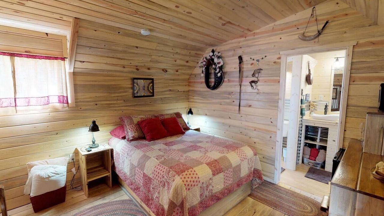 Photo of Bedroom in Monticello