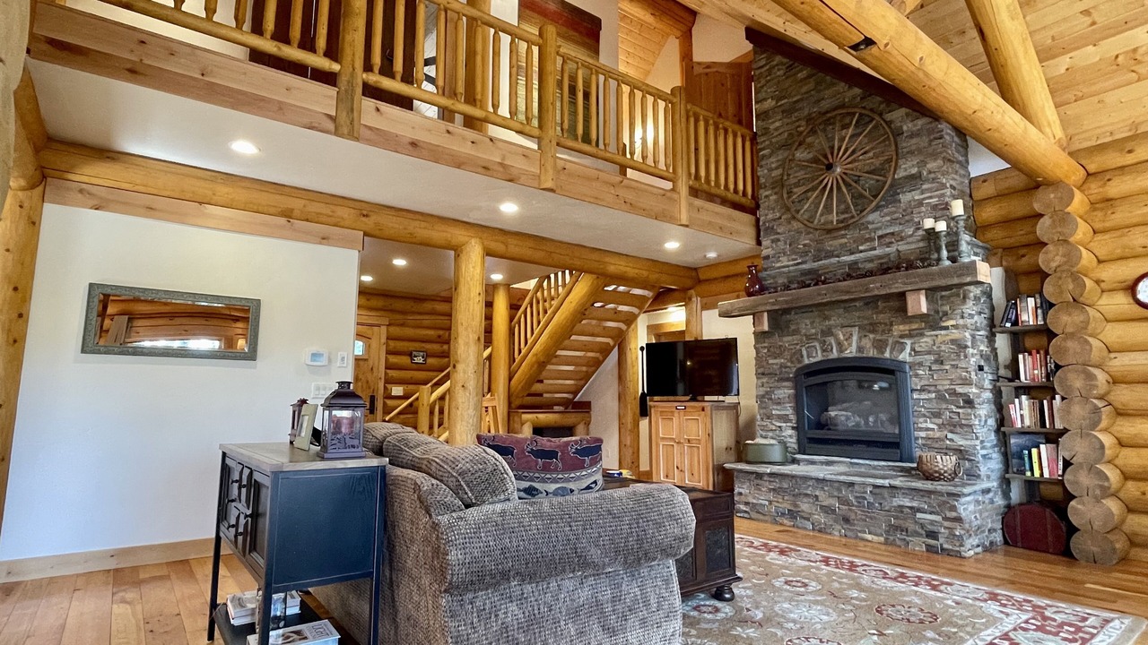 Photo of Bedroom in Oregon Water Wonderland