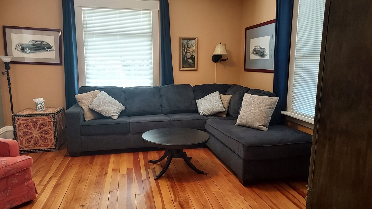 Photo of Livingroom in Garden District