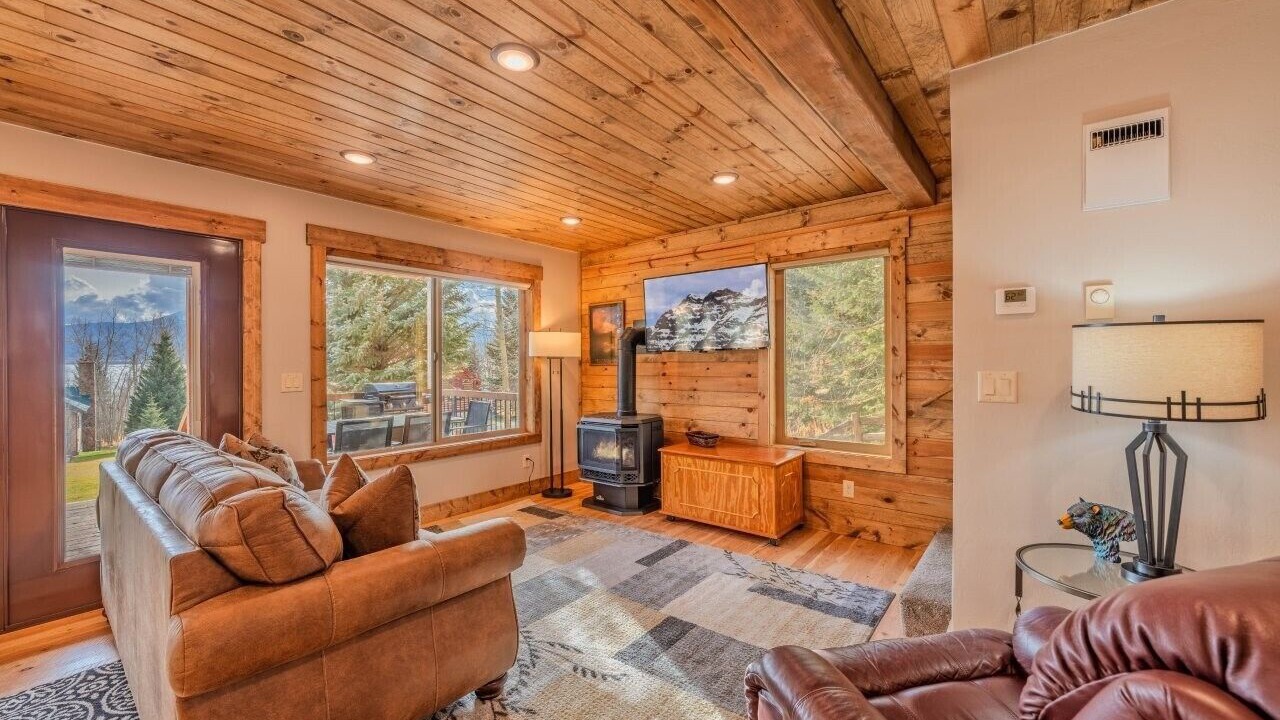 Photo of Livingroom in Island Park