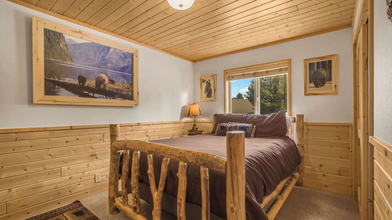 Photo of Bedroom in Island Park