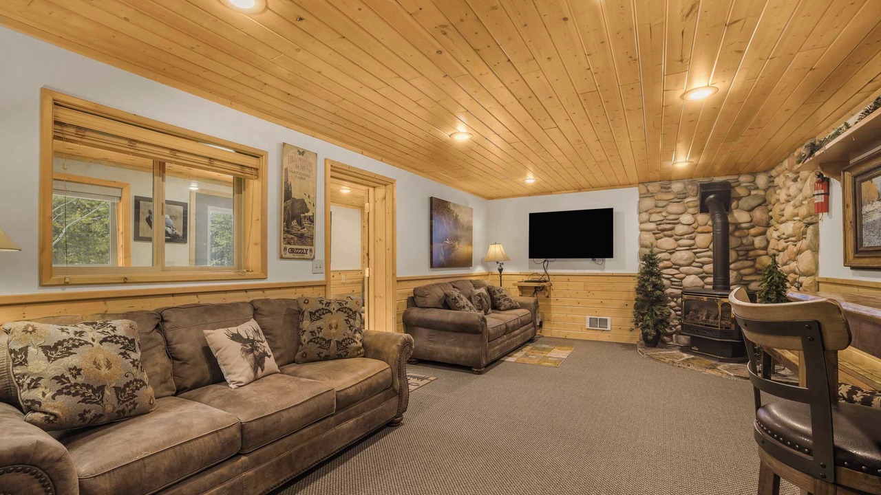 Photo of Livingroom in Island Park
