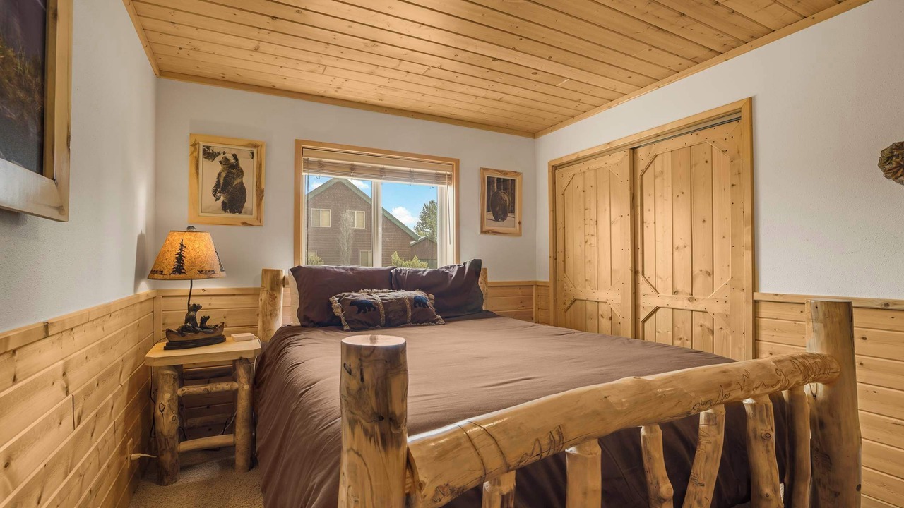 Photo of Bedroom in Island Park