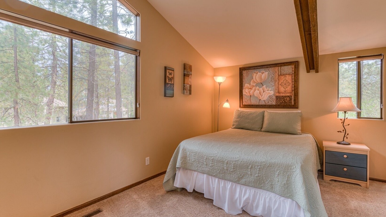 Photo of Bedroom in Sunriver