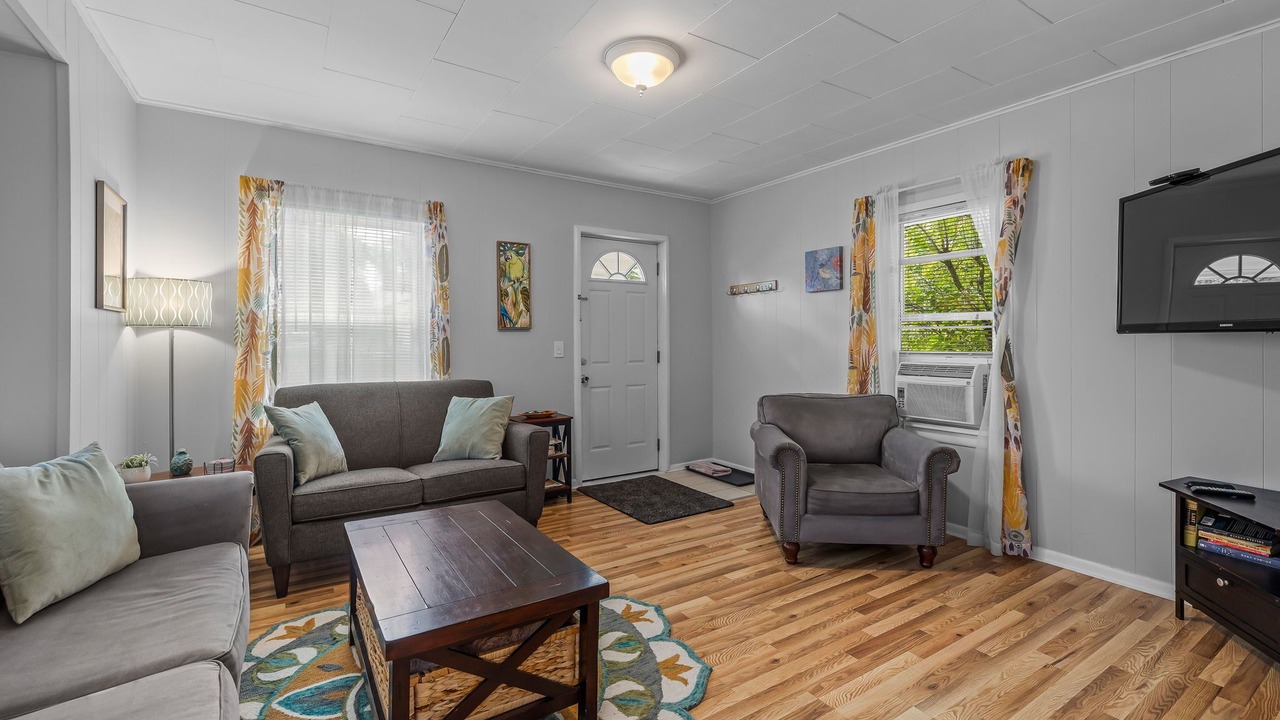 Photo of Livingroom in River West