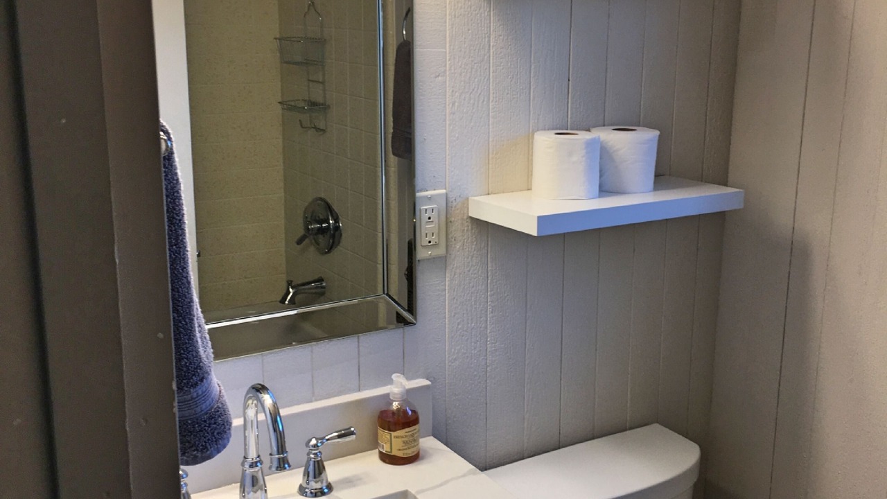 Photo of Bathroom in Clinton