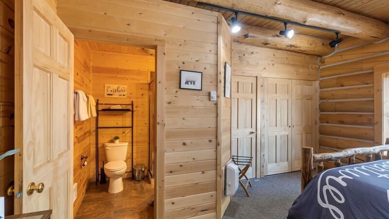 Photo of Bedroom in Island Park