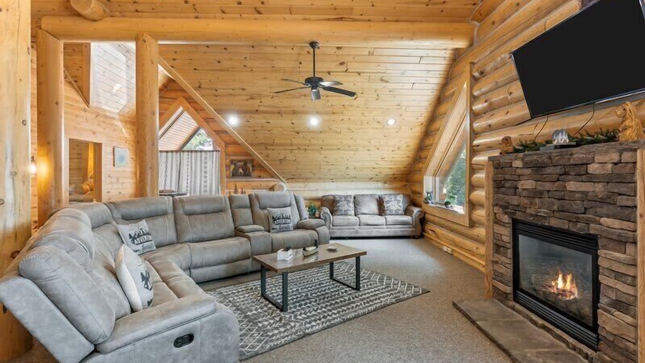 Photo of Livingroom in Island Park
