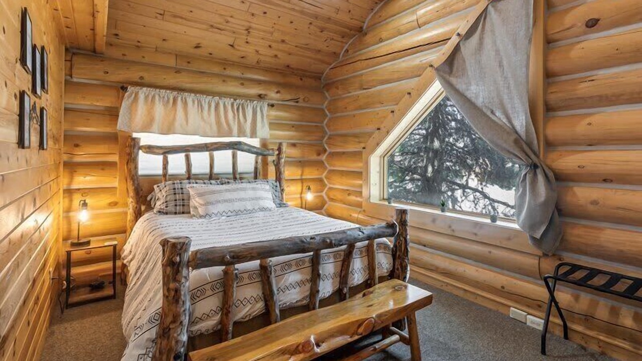 Photo of Bedroom in Island Park