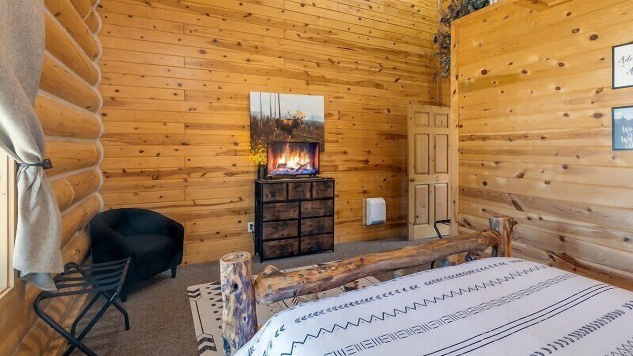 Photo of Bedroom in Island Park
