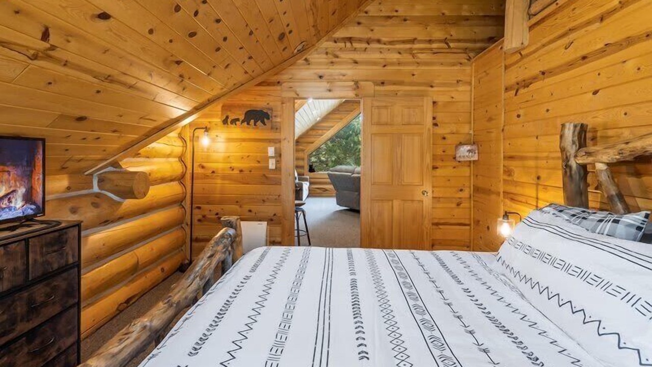 Photo of Bedroom in Island Park