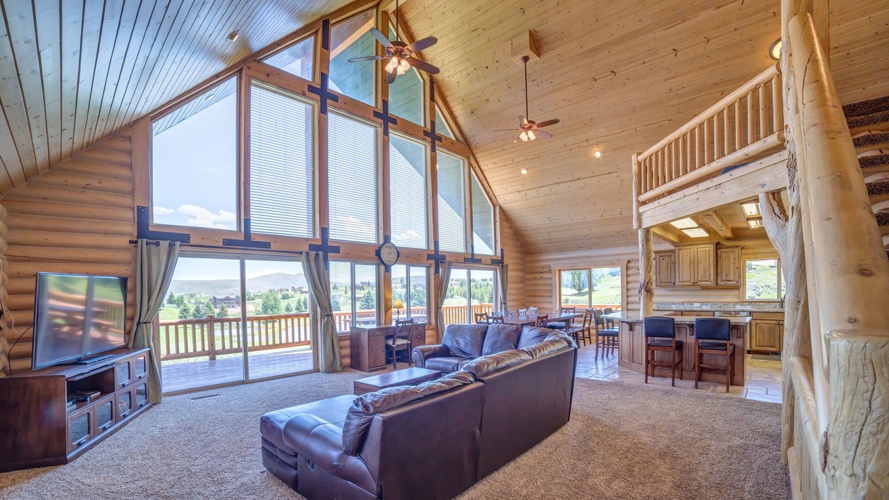 Photo of Livingroom in Sweetwater
