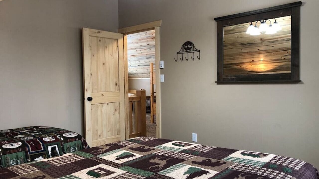 Photo of Bedroom in Island Park