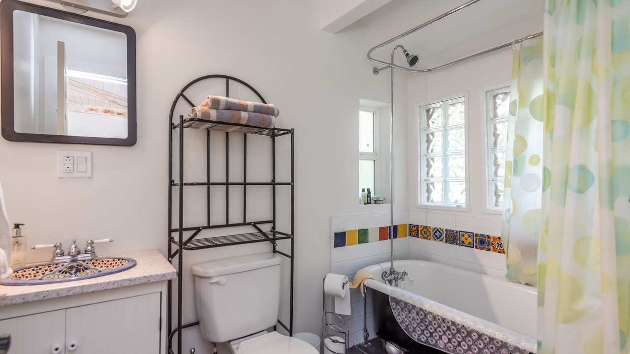 Photo of Bathroom in Point Roberts