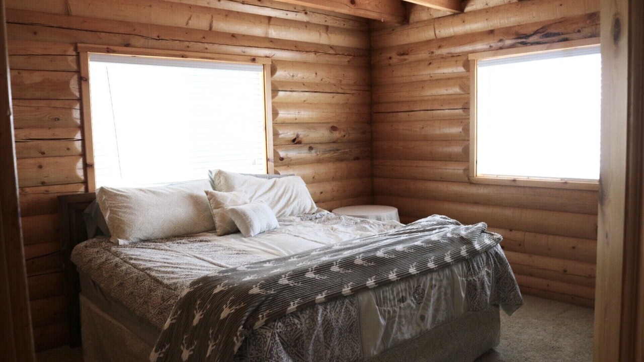 Photo of Bedroom in Loon Lake