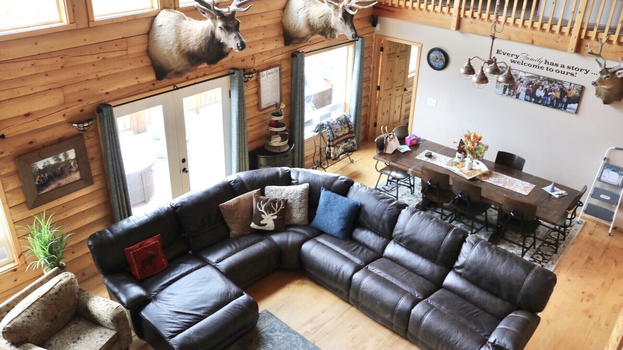 Photo of Livingroom in Loon Lake